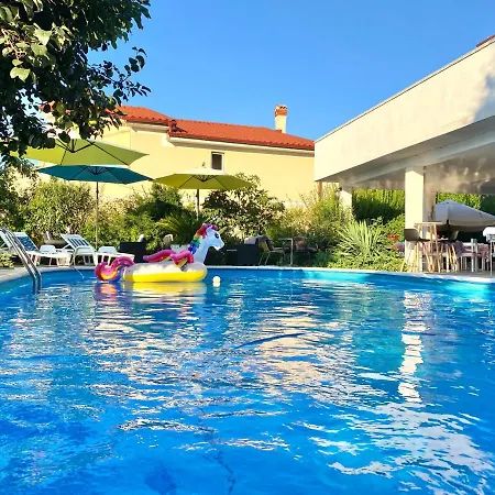 לינה וארוחת בוקר Arbium Classic Barbat na Rabu