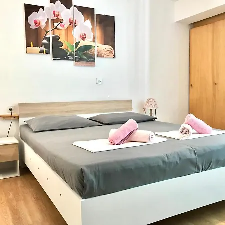 לינה וארוחת בוקר Arbium Classic