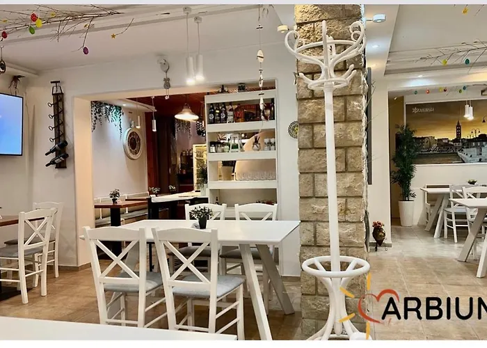 Arbium Classic krevet i doručak 4*